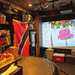 極東アンティール - 店内