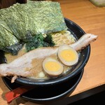 横浜家系ラーメン 辻田家 小山本店 - 
