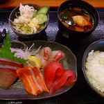 回転寿司喜楽 - ワンコインランチ500円！