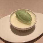 ロワゾー・パー・マツナガ - パンナコッタと青りんごソルベ