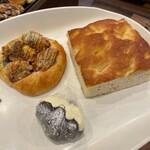 函館パン エスポワール&札幌どんぐり - 料理写真:テリタマチキン フォカッチャ
チョコクロクリーム