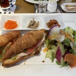 ブルー・ブリック・ラウンジ - 