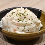 焼鳥 餃子 とり金 - ポテサラ