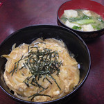 貴貴 - 玉子丼（味噌汁付）