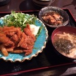 くいたいもん - 豚キムチ定食
ライスは抜きました。
豚が肉厚で美味しくいただきました。