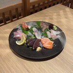 八海山公認 個室居酒屋 越後酒房 八海山 広島駅前店 - 