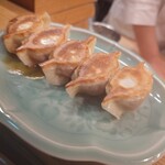 手作り餃子の店 吉春 - 