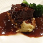 黒毛和牛ほほ肉の煮込み