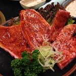 Yakiniku Gyuu Sha - 特選盛り合せ (3000円)