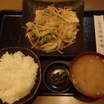 たまち亭 - 肉野菜定食　750円