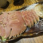 寺田屋 - うちわ海老の殻(食べた後はいつも形を戻してしまう)