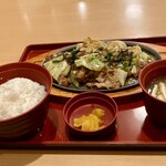 ジョイフル - 料理写真:なかなかの肉じゃ
