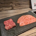 焼肉 ジャンボ - 【左】ハラミ【右】ミスジ