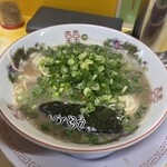 とんこつラーメン よかろうもん - 