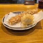 手造りうどん 楽々 - ちくわ天、半熟卵天