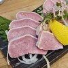 大衆立飲 もつ刺 すずき