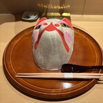 342326547 - 初馬の神事にちなんで、キツネのお面は稲荷神社の総本山の伏見稲荷にちなみ、五穀豊穣や健康、商売繁盛にもご利益