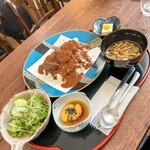 café BEAN's - 本日の定食(ハンバーグカレー)