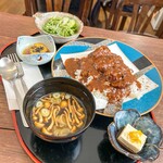 café BEAN's - 本日の定食(ハンバーグカレー)