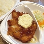 ほっかほっか亭 - 夜ご飯…謝恩会の打ち合わせをしていて、遅くなってしまい、集まってたメンバーでほか弁の宅配を取りました(^^