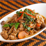 Stir-fried chicken with Thai basil