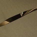 ラ メゾン ドゥ グラシアニ - カトラリー「ラギオールのミツバチをイメージした新作」