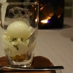 ラ メゾン ドゥ グラシアニ - プレデセール　柿をオレンジで溶かした「フルーツのコンポート」