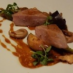 ラ メゾン ドゥ グラシアニ - スペイン産イベリコ豚ロースのロティとブーダンノアール輪切り