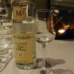 ラ メゾン ドゥ グラシアニ - メッテの洋梨のブランデー