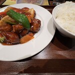 551蓬莱 アルデ新大阪店 - 酢豚1200円+ライス220円（おかわり自由）