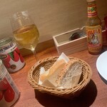 ワインの酒場 ディプント - お通し