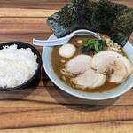 横浜家系ラーメン 魂心家 - 料理写真: