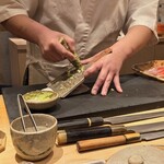 すしやのたい悟 - 中伊豆の本山葵を都度におろす大将♪