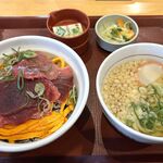 なか卯 - 料理写真:天然本まぐろ丼+はいからうどん(小)