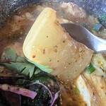 スープカリー 藍色 - ホクホクのジャガイモ