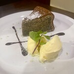 Gop - 娘。ほうじ茶とホワイトチョコのガトーですって