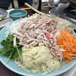 鳥よし - 鳥よし鍋は野菜たっぷりでヘルシー！