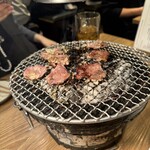 炭火焼肉ホルモン うしごろ 中目黒店 - 