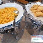 Burizu Bei Hoteru - スクランブルエッグにフレンチトースト