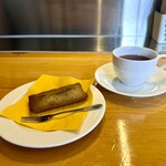 BurgerPOLICE - 抹茶フィナンシェ♡と紅茶♡