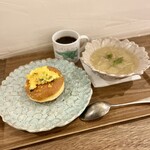 OLGA LE BON BON DONUTS - 