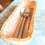 シャンティ - "爪楊枝"も淹れてくれる心遣い。