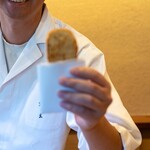 鎌倉 北じま - 2026.2 貝柱出汁で炊いてから揚げた海老芋の炭火焼き 淡雪塩 わさび粥ペースト