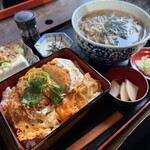 かりん亭 - けやきセットには冷奴、山芋、漬物付