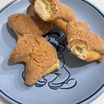 バックシュトゥーベ ツオップ - キャラメルメロンパン(カット)