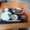 箱ざき食堂～米ともつ煮 ホルモン定食～ - 