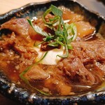 月島もんじゃ こぼれや - 自家製すじ煮込み