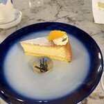 明治安田CAFE 丸の内 - 