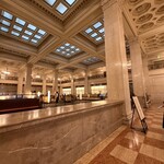 明治安田CAFE 丸の内 - 