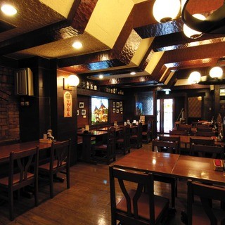 １Fは北海道最古のビヤホール「ライオン狸小路店」